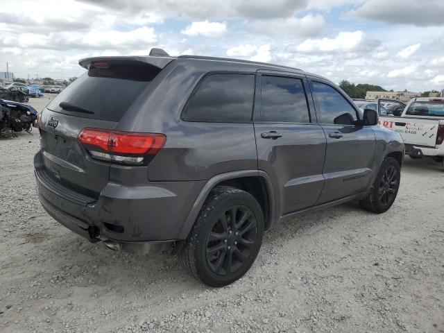 1C4RJEAG3JC288934 - 2018 JEEP GRAND CHER LAREDO GRAY photo 3