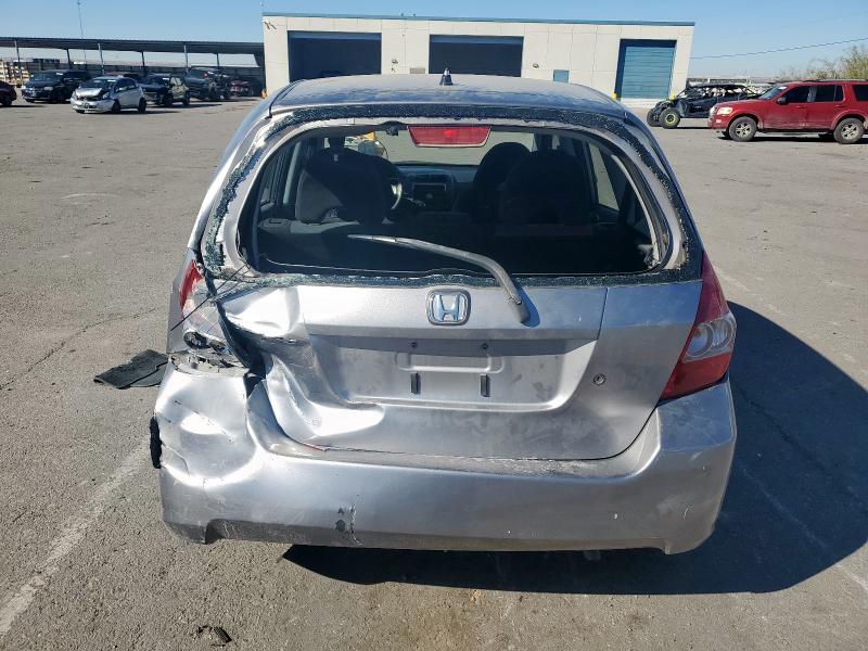 JHMGD37488S011761 - 2008 HONDA FIT Grau Foto 6