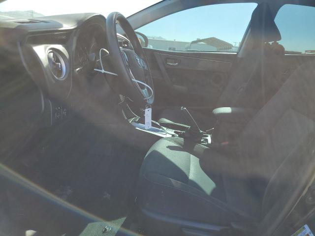 5YFBURHE9JP835930 - 2018 TOYOTA COROLLA L 黑色 照片 7