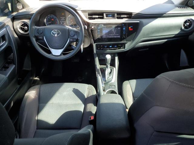 5YFBURHE9JP835930 - 2018 TOYOTA COROLLA L 黑色 照片 8