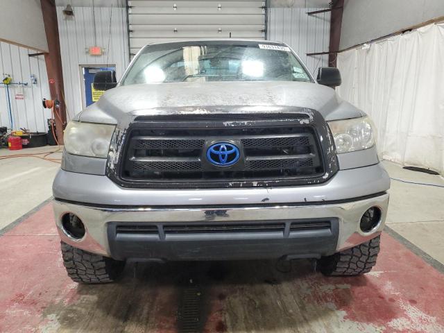 5TFRM5F17DX053347 - 2013 TOYOTA TUNDRA DOUBLE CAB SR5 SILVER photo 5