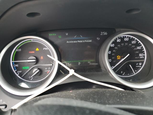 4T1F31AK2RU069216 - 2024 TOYOTA CAMRY XLE SILVER photo 9