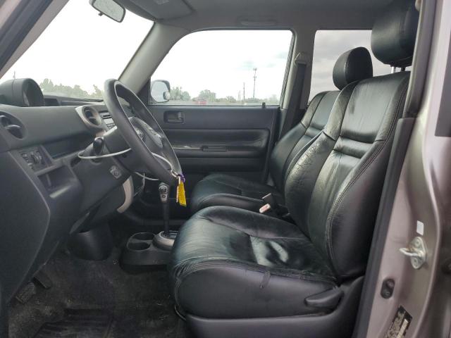 JTLKT324764105027 - 2006 TOYOTA SCION XB Argent photo 7