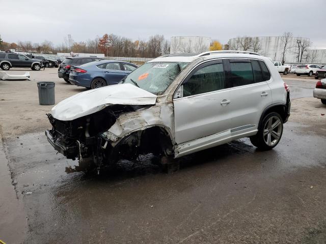 2015 VOLKSWAGEN TIGUAN S, 