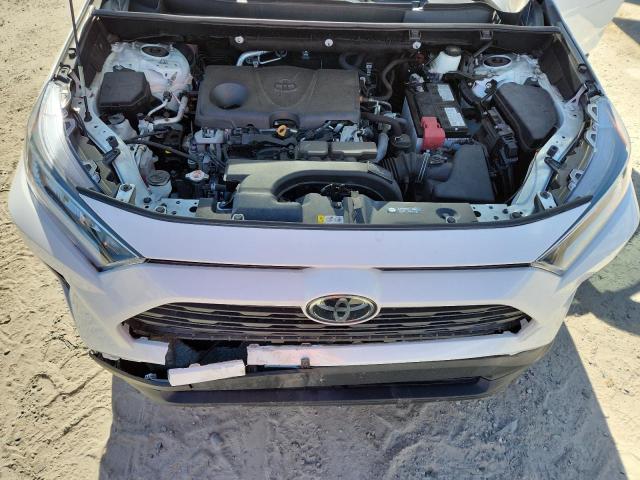 2T3W1RFV4MC161968 - 2021 TOYOTA RAV4 XLE WHITE photo 12