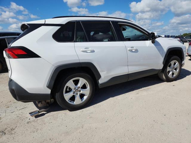 2T3W1RFV4MC161968 - 2021 TOYOTA RAV4 XLE WHITE photo 3