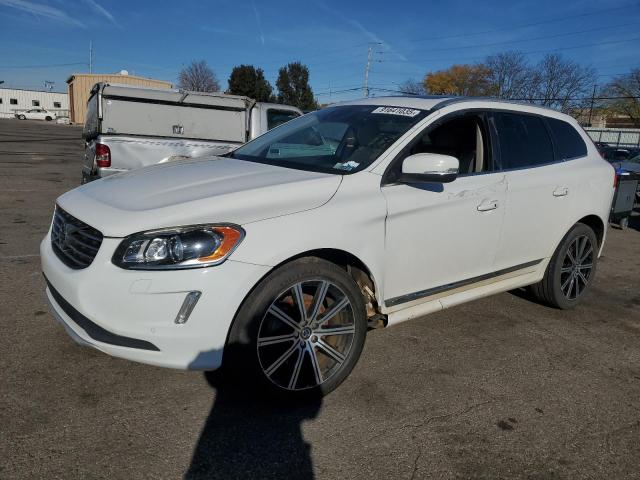 2017 VOLVO XC60 T6 INSCRIPTION, null