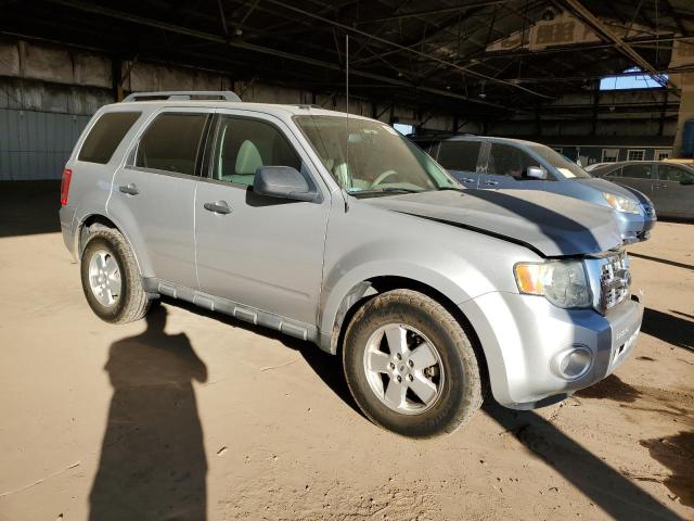 1FMCU9DG3CKC70082 - 2012 FORD ESCAPE XLT SILVER photo 4