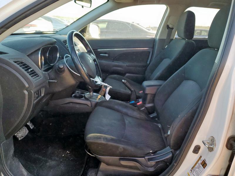 JA4AP3AUXHZ039893 - 2017 MITSUBISHI OUTLANDER ES 白色 照片 7