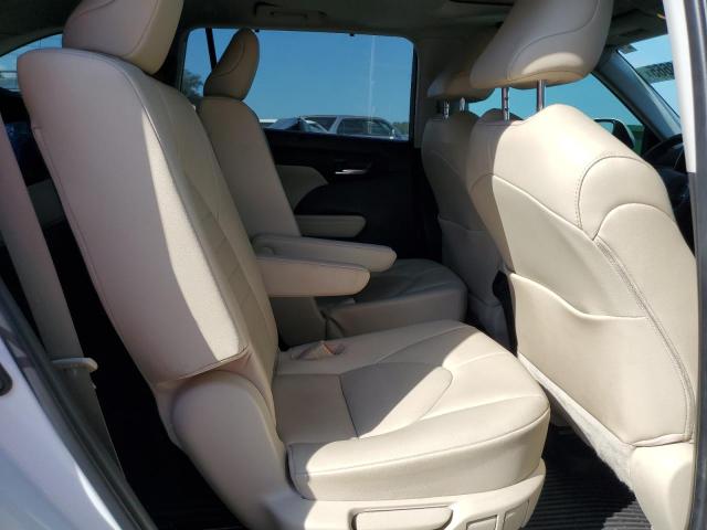 5TDGZRAH4MS533680 - 2021 TOYOTA HIGHLANDER XLE Beyaz fotoğraf 11
