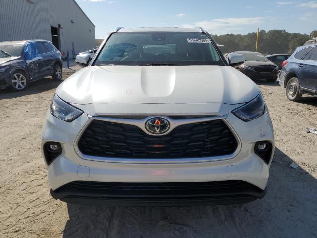 5TDGZRAH4MS533680 - 2021 TOYOTA HIGHLANDER XLE Beyaz fotoğraf 5