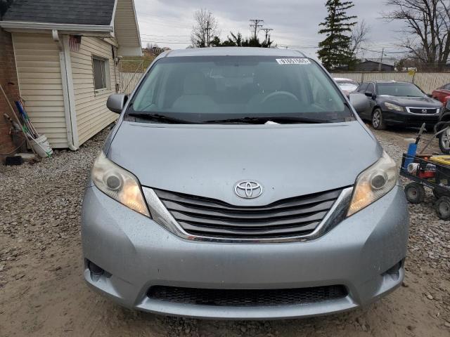 5TDKK3DC6BS068358 - 2011 TOYOTA SIENNA LE Gümüş foto 5