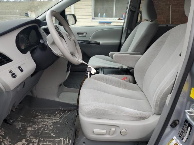 5TDKK3DC6BS068358 - 2011 TOYOTA SIENNA LE Gümüş foto 7