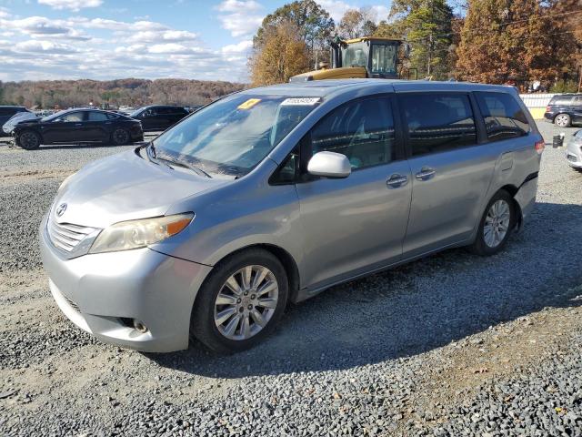 2011 TOYOTA SIENNA XLE, 
