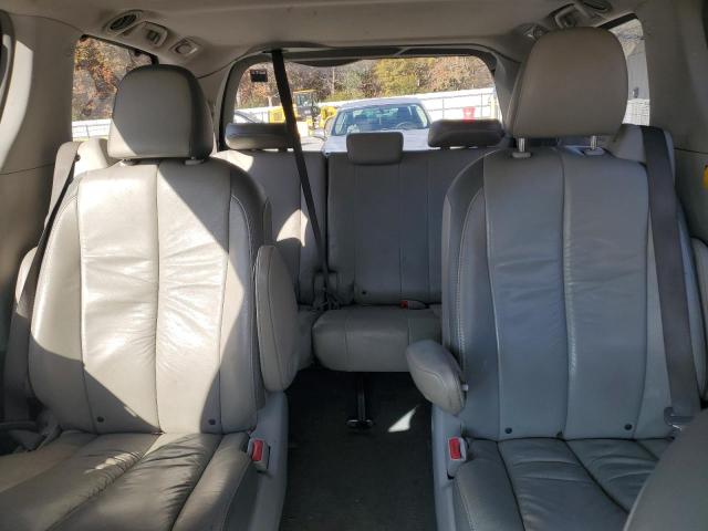 5TDYK3DC5BS037709 - 2011 TOYOTA SIENNA XLE SILVER photo 10