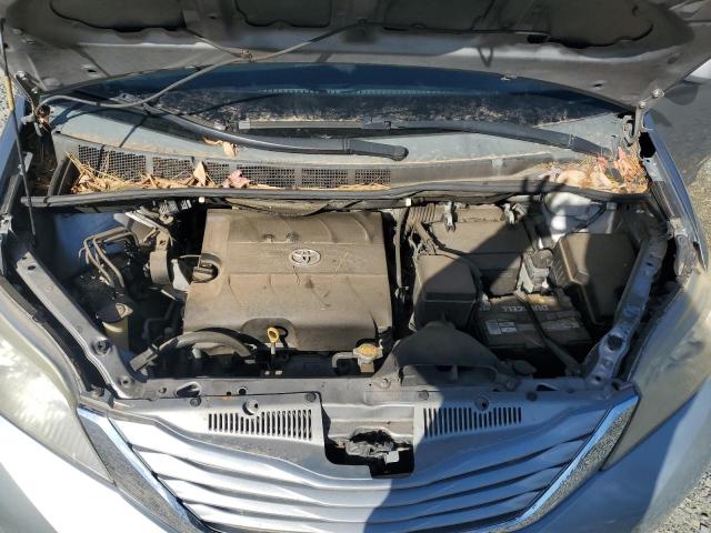 5TDYK3DC5BS037709 - 2011 TOYOTA SIENNA XLE SILVER photo 12