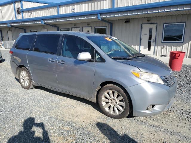 5TDYK3DC5BS037709 - 2011 TOYOTA SIENNA XLE SILVER photo 4
