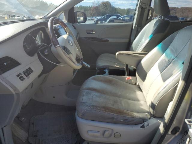 5TDYK3DC5BS037709 - 2011 TOYOTA SIENNA XLE SILVER photo 7