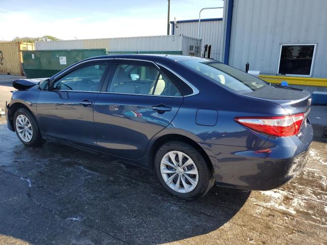 4T4BF1FK8GR550797 - 2016 TOYOTA CAMRY LE BLUE photo 2