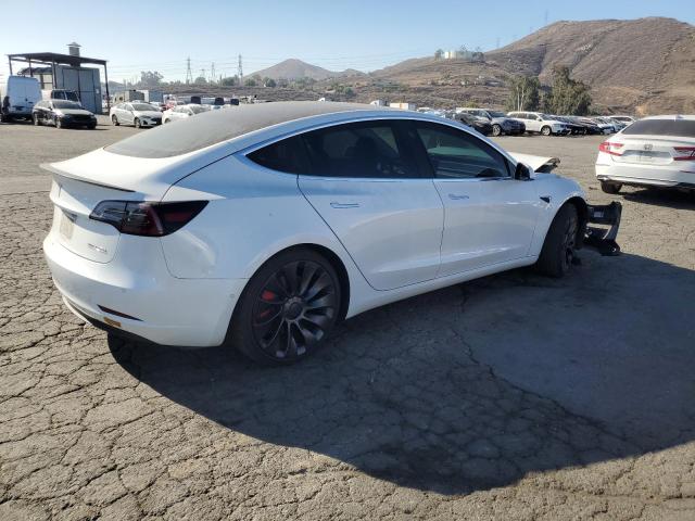 5YJ3E1EB4JF084258 - 2018 TESLA MODEL 3 Білий фото 3