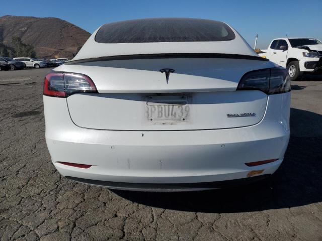 5YJ3E1EB4JF084258 - 2018 TESLA MODEL 3 Білий фото 6