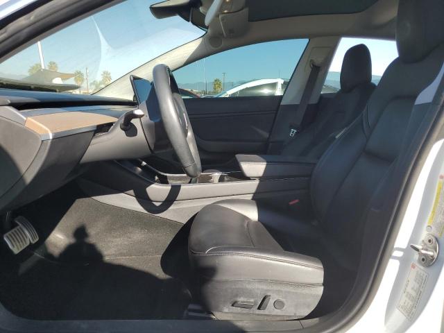 5YJ3E1EB4JF084258 - 2018 TESLA MODEL 3 Білий фото 7