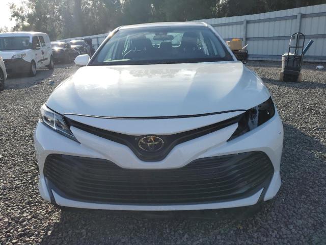 4T1C11AK9LU355872 - 2020 TOYOTA CAMRY LE 白色 照片 5