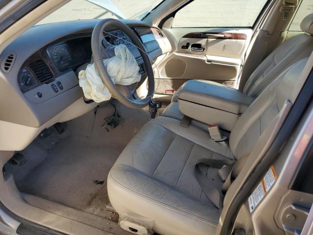 1LNHM81W62Y671746 - 2002 LINCOLN TOWN CAR EXECUTIVE ذهبي صورة 7