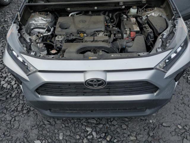 JTMG1RFV8KJ022151 - 2019 TOYOTA RAV4 LE Gümüş foto 11