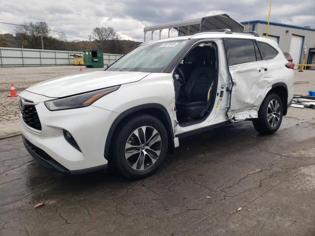 2022 TOYOTA HIGHLANDER XLE, 