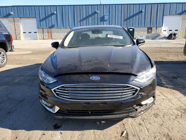 3FA6P0T9XKR147855 - 2019 FORD FUSION SE BLACK photo 5