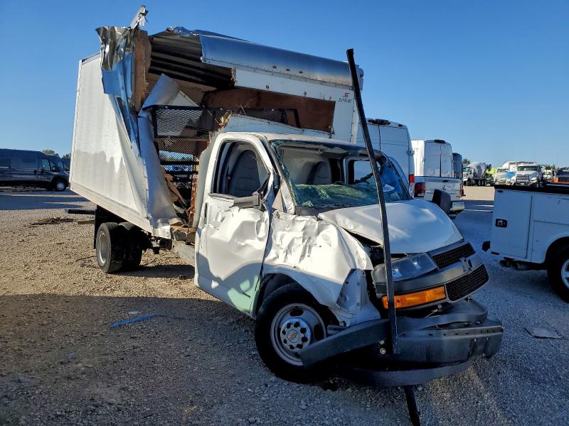 1GB3GSCBXK1274213 - 2019 CHEVROLET EXPRESS G3 白色 照片 4