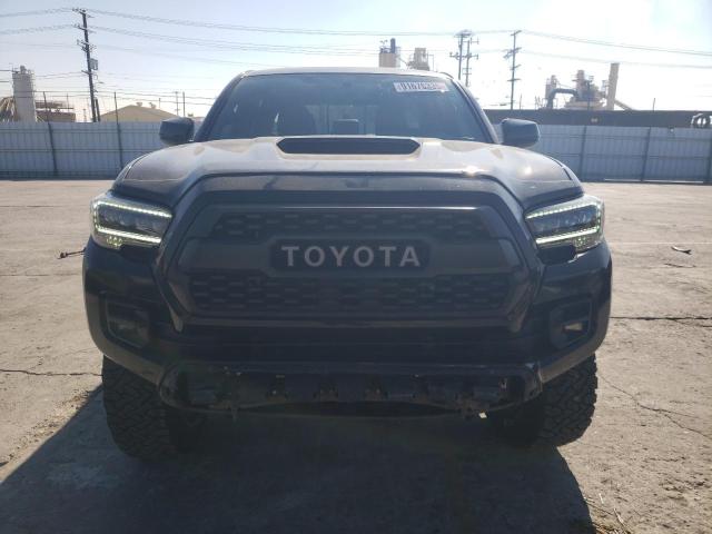 5TFDZ5BN7HX028474 - 2017 TOYOTA TACOMA DOUBLE CAB BLACK photo 5