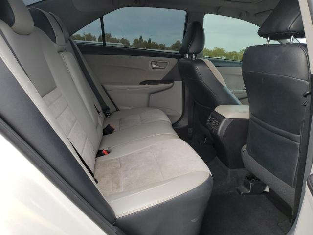 4T1BF1FK2FU931005 - 2015 TOYOTA CAMRY LE WHITE photo 10