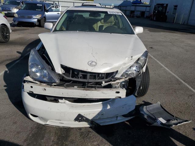 JTHBA30G355132408 - 2005 LEXUS ES 330 WHITE photo 5