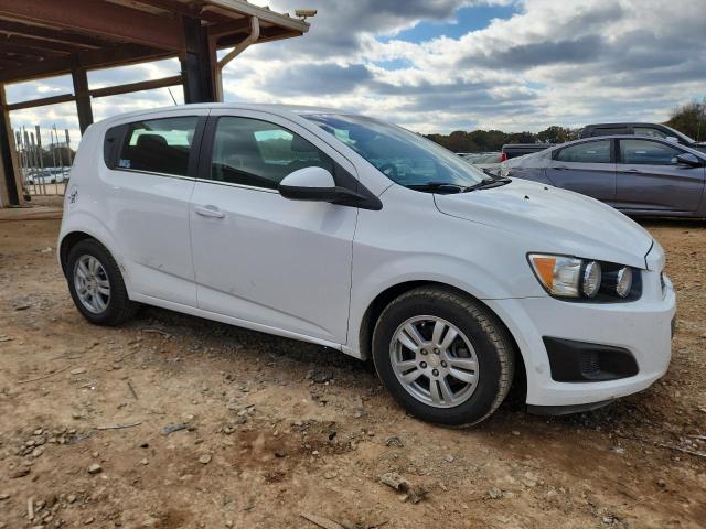 1G1JC6SB8F4164734 - 2015 CHEVROLET SONIC LT თეთრი ფოტო 4