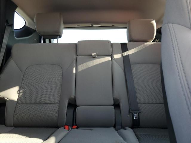 5XYZTDLB7JG557549 - 2018 HYUNDAI SANTA FE S WHITE photo 10