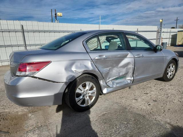 1HGCP2F47AA161232 - 2010 HONDA ACCORD LXP 银色 照片 3