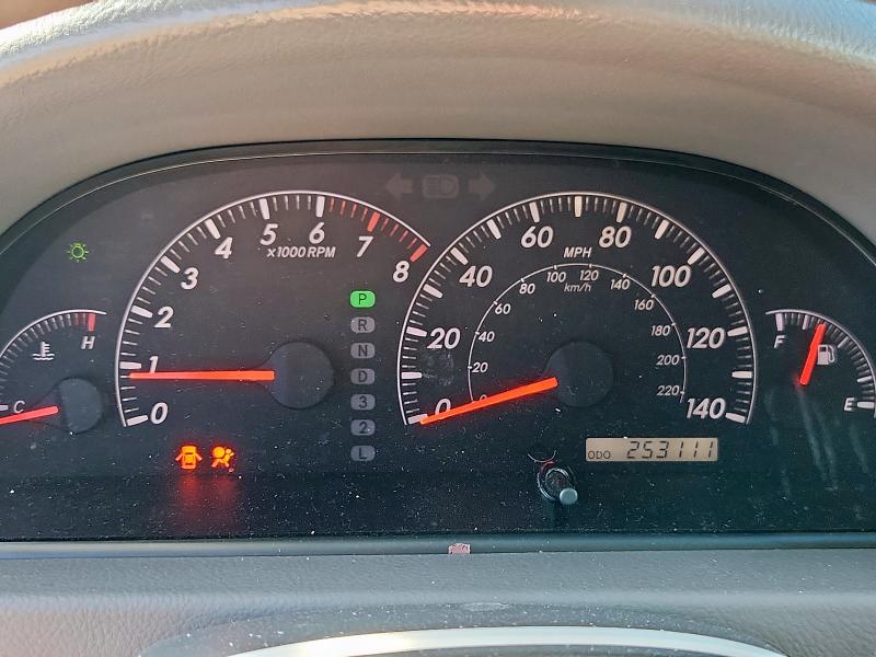 4T1BE32K65U975141 - 2005 TOYOTA CAMRY LE SILVER photo 9