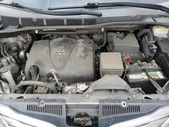 5TDKZ3DC8HS834420 - 2017 TOYOTA SIENNA LE Boz foto 12