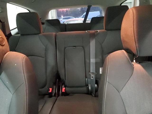 1GNKVGKD5HJ114043 - 2017 CHEVROLET TRAVERSE LT WHITE photo 10