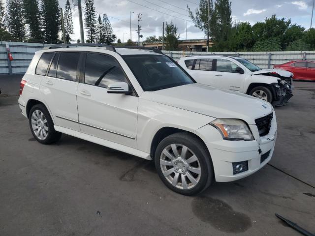 WDCGG8HB3AF371175 - 2010 MERCEDES-BENZ GLK 350 4MATIC WHITE photo 4