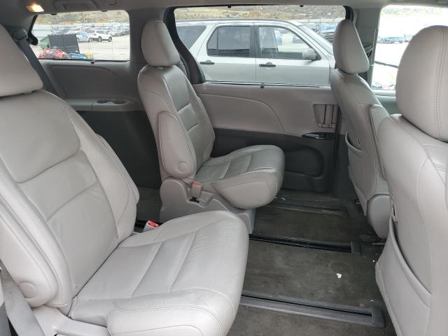 5TDDK3DC9FS112416 - 2015 TOYOTA SIENNA XLE ვერცხლისფერი ფოტო 11
