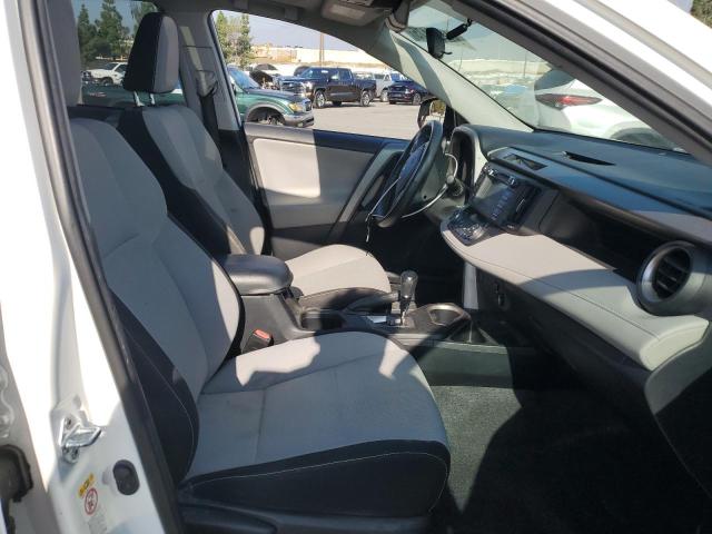 2T3WFREV6GW267201 - 2016 TOYOTA RAV4 XLE WHITE photo 7