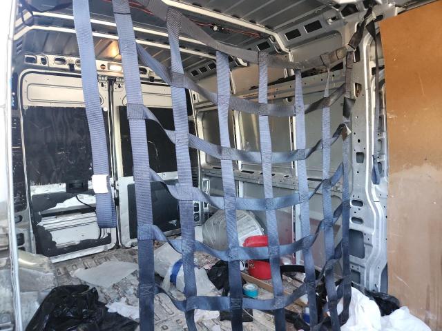 3C6TRVDG9JE144105 - 2018 RAM PROMASTER 2500 HIGH أخضر صورة 10