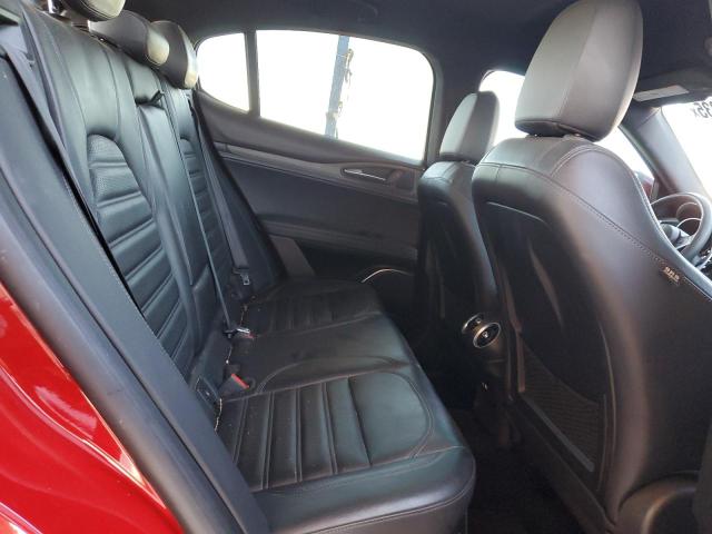 ZASFAKNNXJ7B63147 - 2018 ALFA ROMEO STELVIO TI SPORT RED photo 11