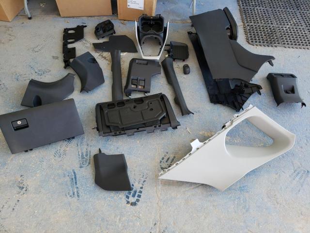 2T3H1RFV2SC323179 - 2025 TOYOTA RAV4 LE 白色 照片 13