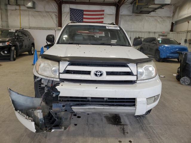JTEZU14R048012937 - 2004 TOYOTA 4RUNNER SR5 白色 照片 5