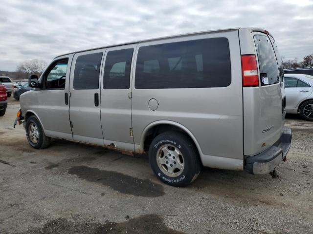 1GNFG15T561267207 - 2006 CHEVROLET EXPRESS G1 GRAY photo 2
