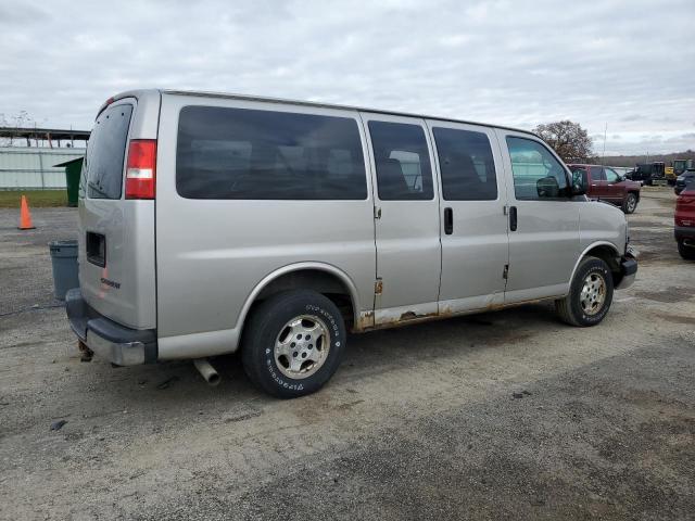 1GNFG15T561267207 - 2006 CHEVROLET EXPRESS G1 GRAY photo 3